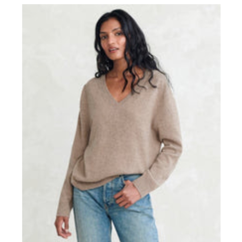 NWOT Jenni Kayne Flynn cashmere v-neck sweater in Taupe